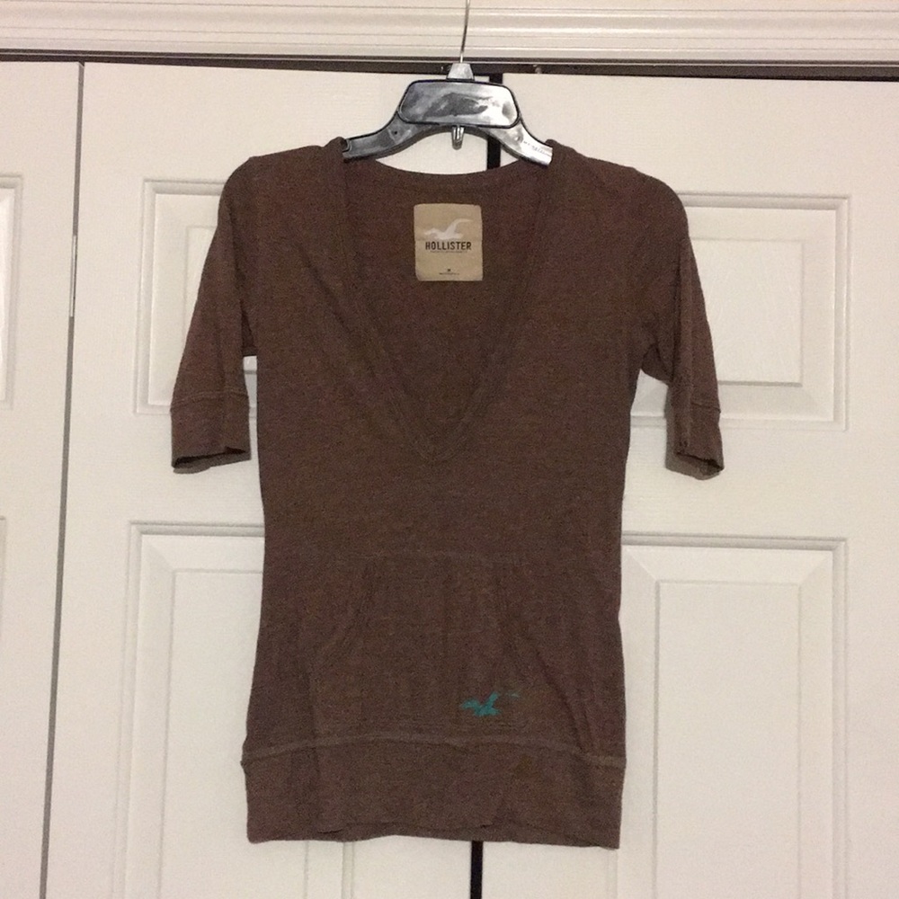 Brown mid arm Hollister shirt